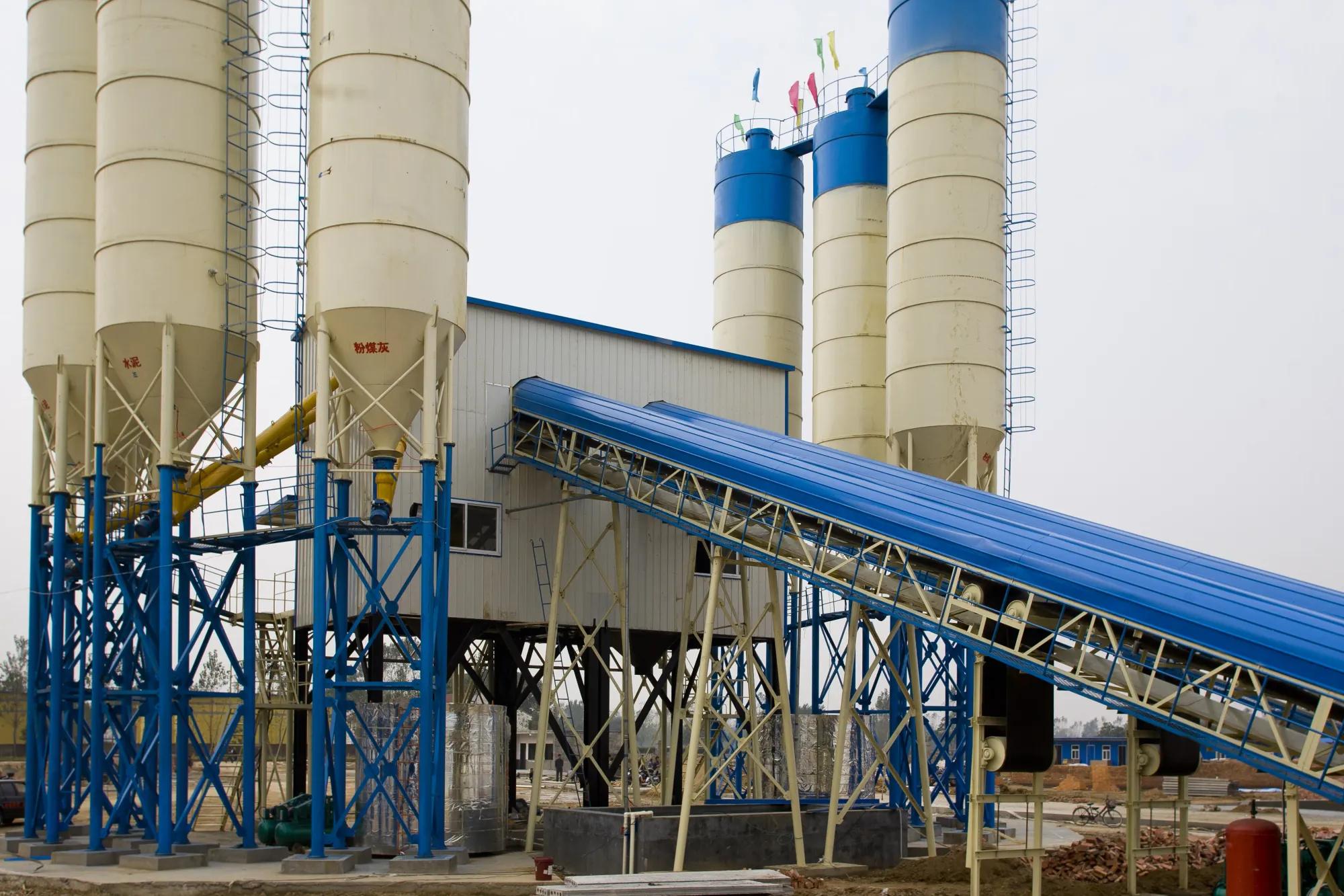 HZS90 vs HZS120 Concrete Batching Plant: Specification & Capacity Comparison